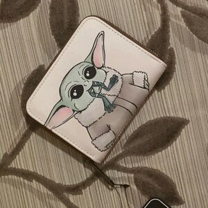 Loungefly Star Wars Baby Yoda Wallet - Cream and Brown
